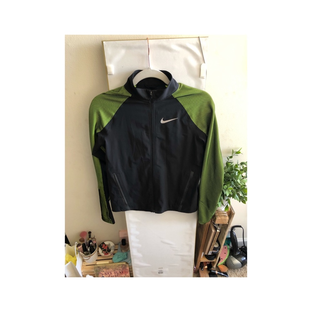 Nike windbreaker